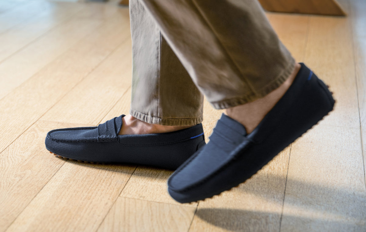 http://rothys.com/cdn/shop/articles/How_to_Pick_the_Best_Loafers_for_Men_1200x1200.jpg?v=1660752236