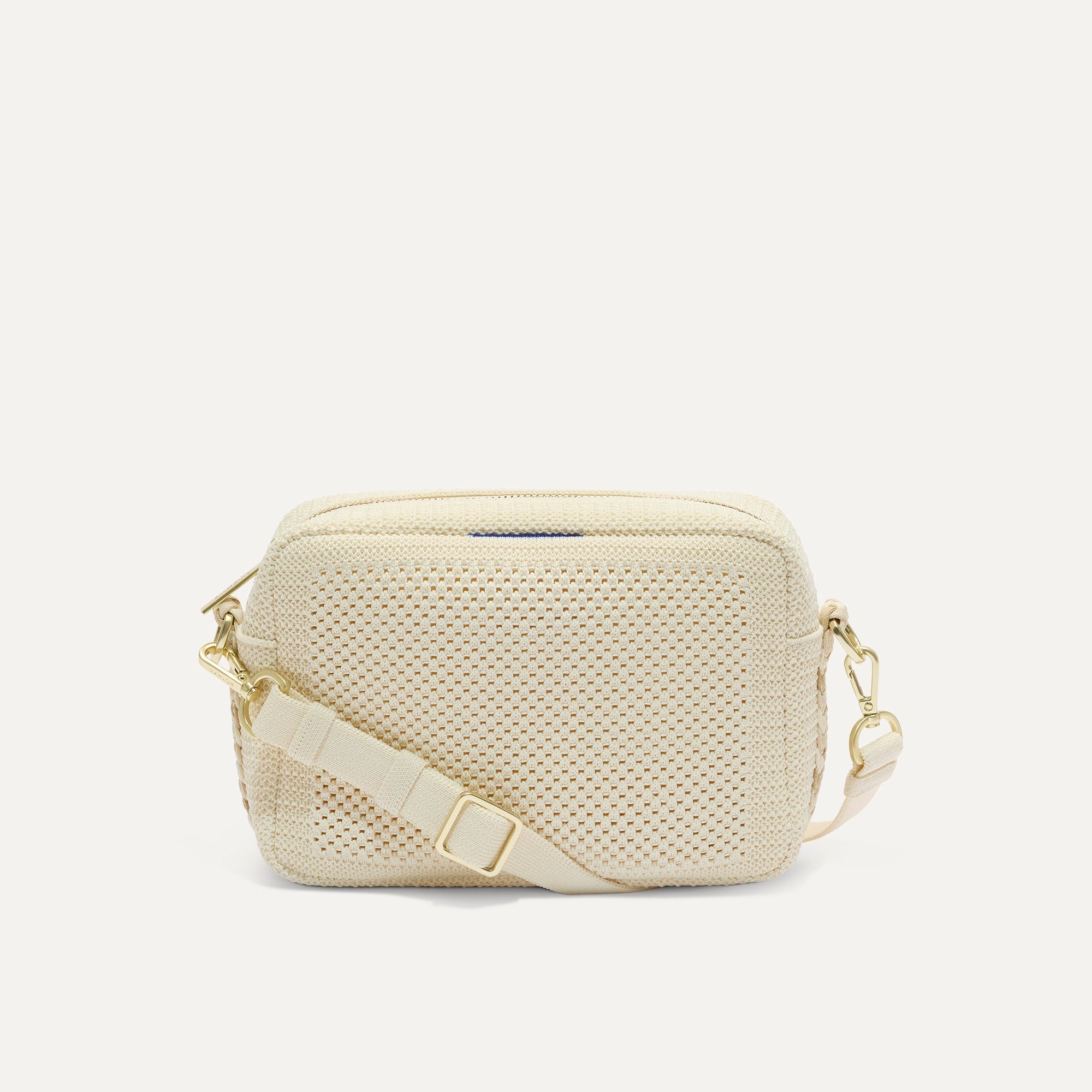 Ria ハンドバッグ クリーム色 The Crossbody Camera Bag in Cream Twist Open-Knit | Rothy's