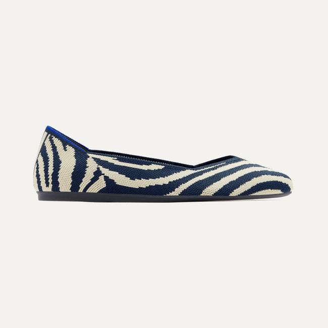 The Flat in Indigo Zebra shown from the side.