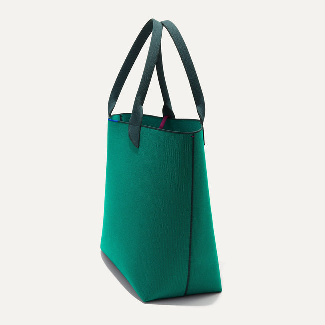 The Lightweight Tote in Ivy League shown in diagonal view.