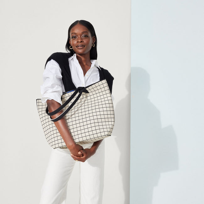 The Lightweight Tote in White Windowpane | Women's Tote Bags | Rothy's