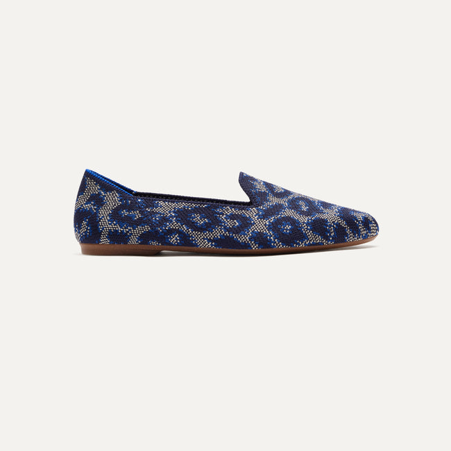 The Almond Loafer in Indigo Cat shown from the side.