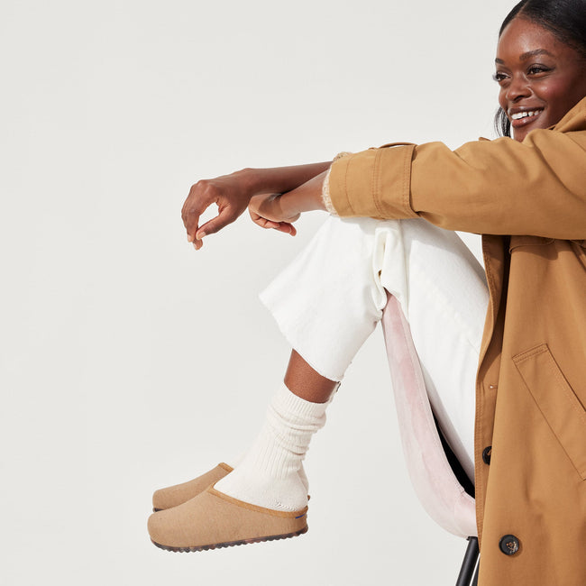 hover | Model wearing The Casual Clog in Birch Tan.