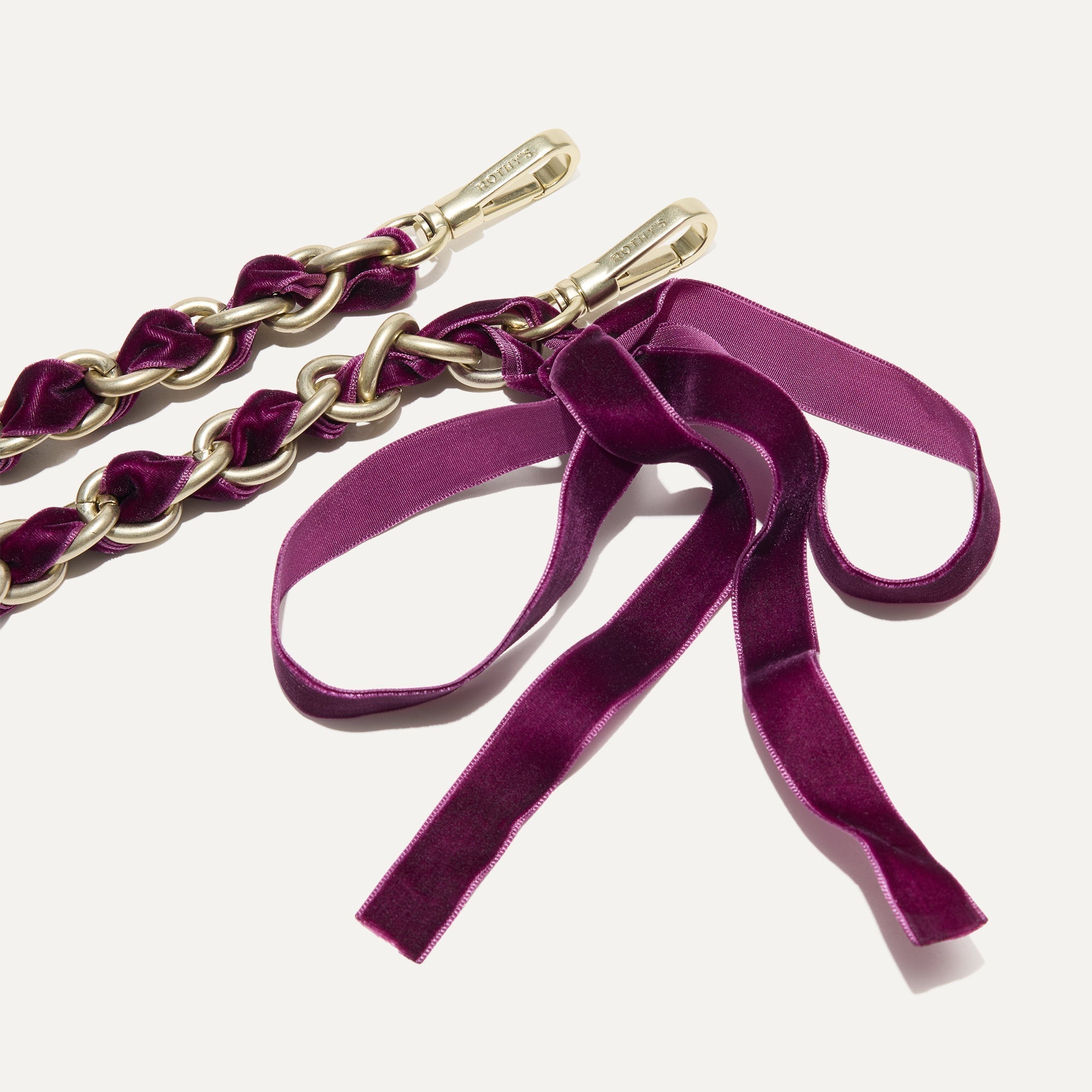 The Shoulder Strap in Velvet Plum Chain | Rothy display picture 1