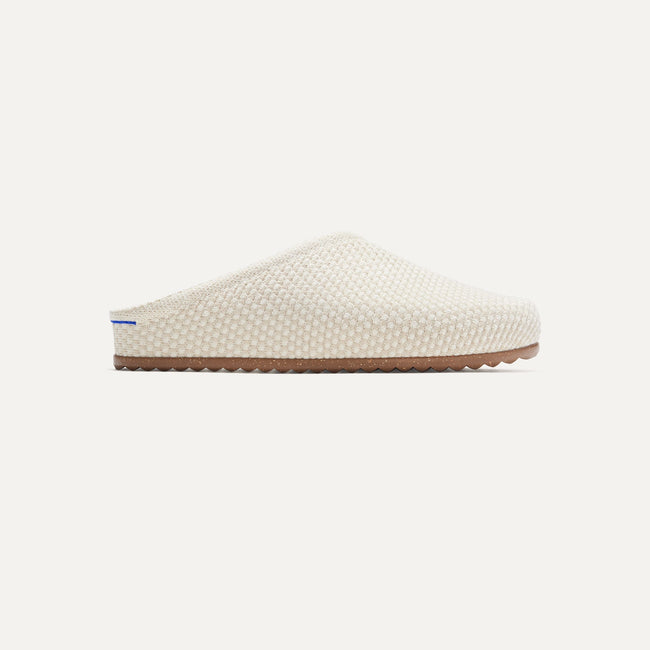 The Hemp Casual Clog in Coconut shown from the side. 