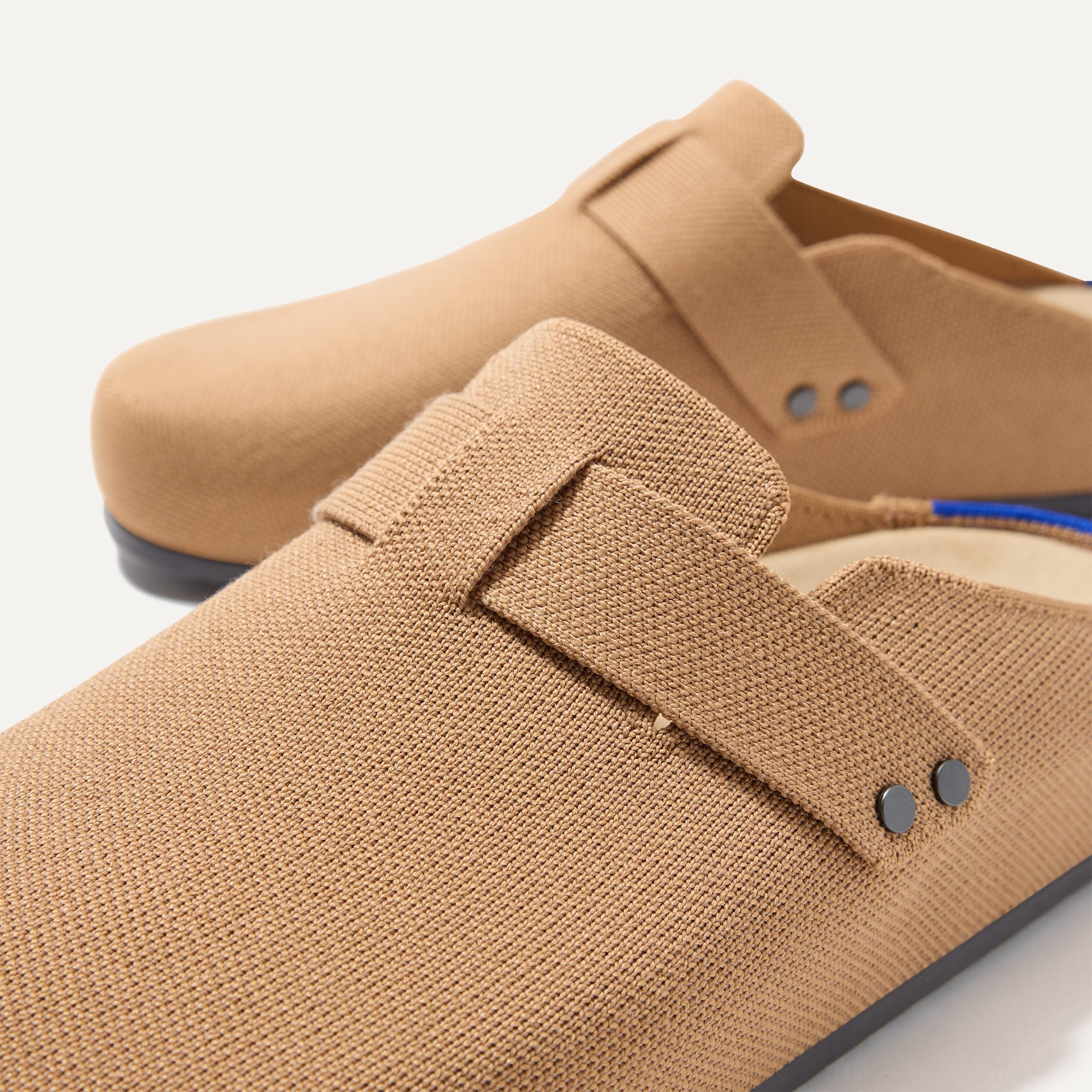 Rothy’s Men\'s Chukka Boots in Butternut 247_Men_sClog_Butternut_On-  main image 4
