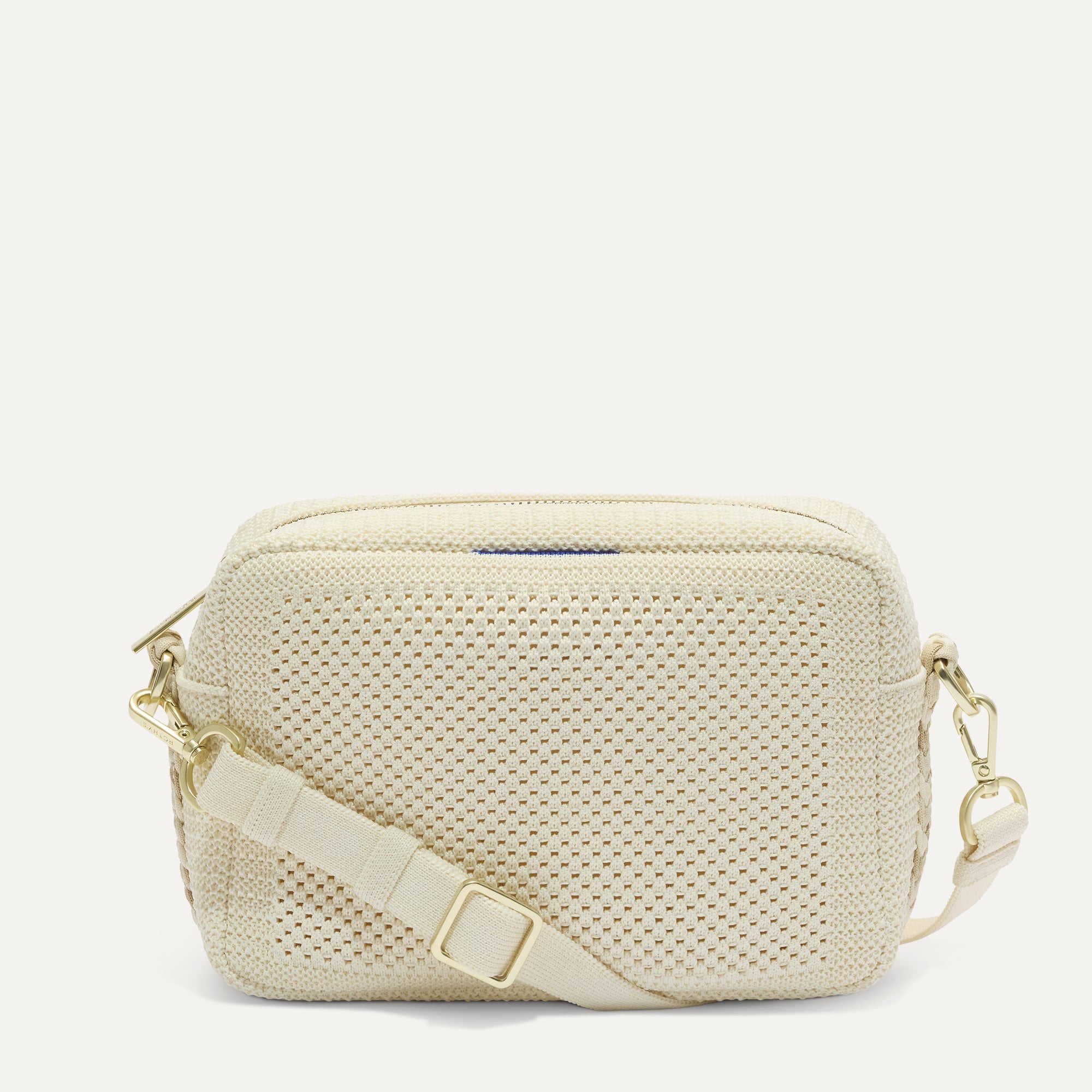 Ria ハンドバッグ クリーム色 The Crossbody Camera Bag in Cream Twist Open-Knit | Rothy's
