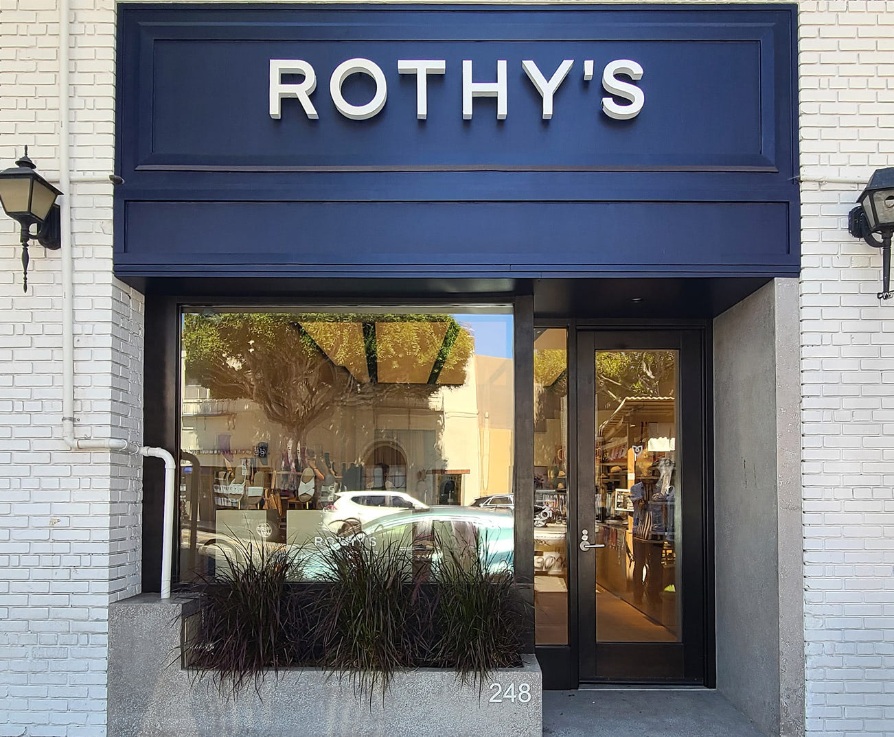 Photograph of Rothy's Larchmont Rothy's store in Los Angeles, CA