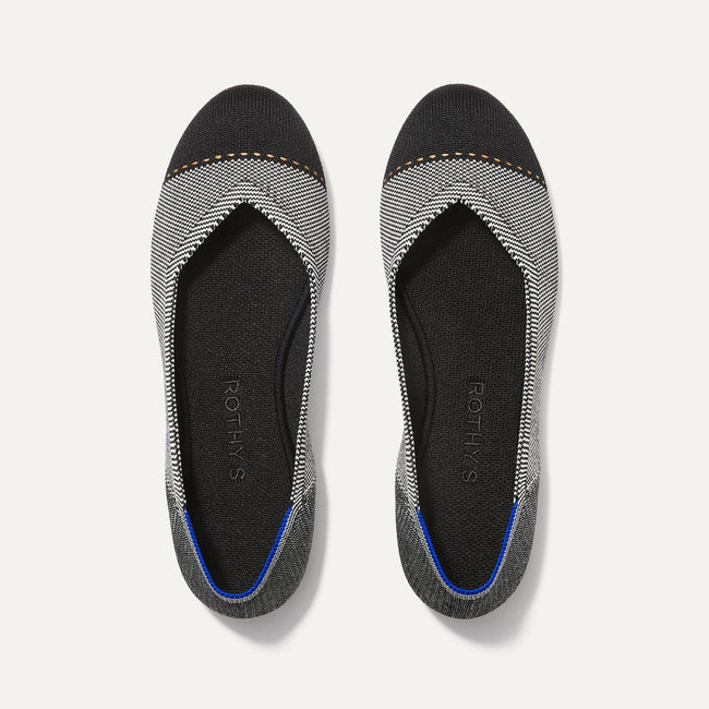 The Flat in Grey Mist Captoe shown from the top. 