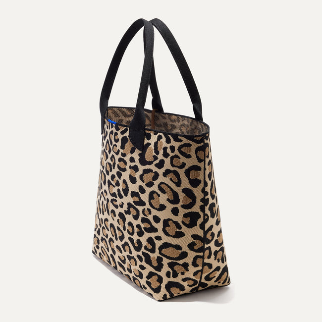 The Lightweight Tote in Desert Cat | Women's Tote Bags | Rothy's