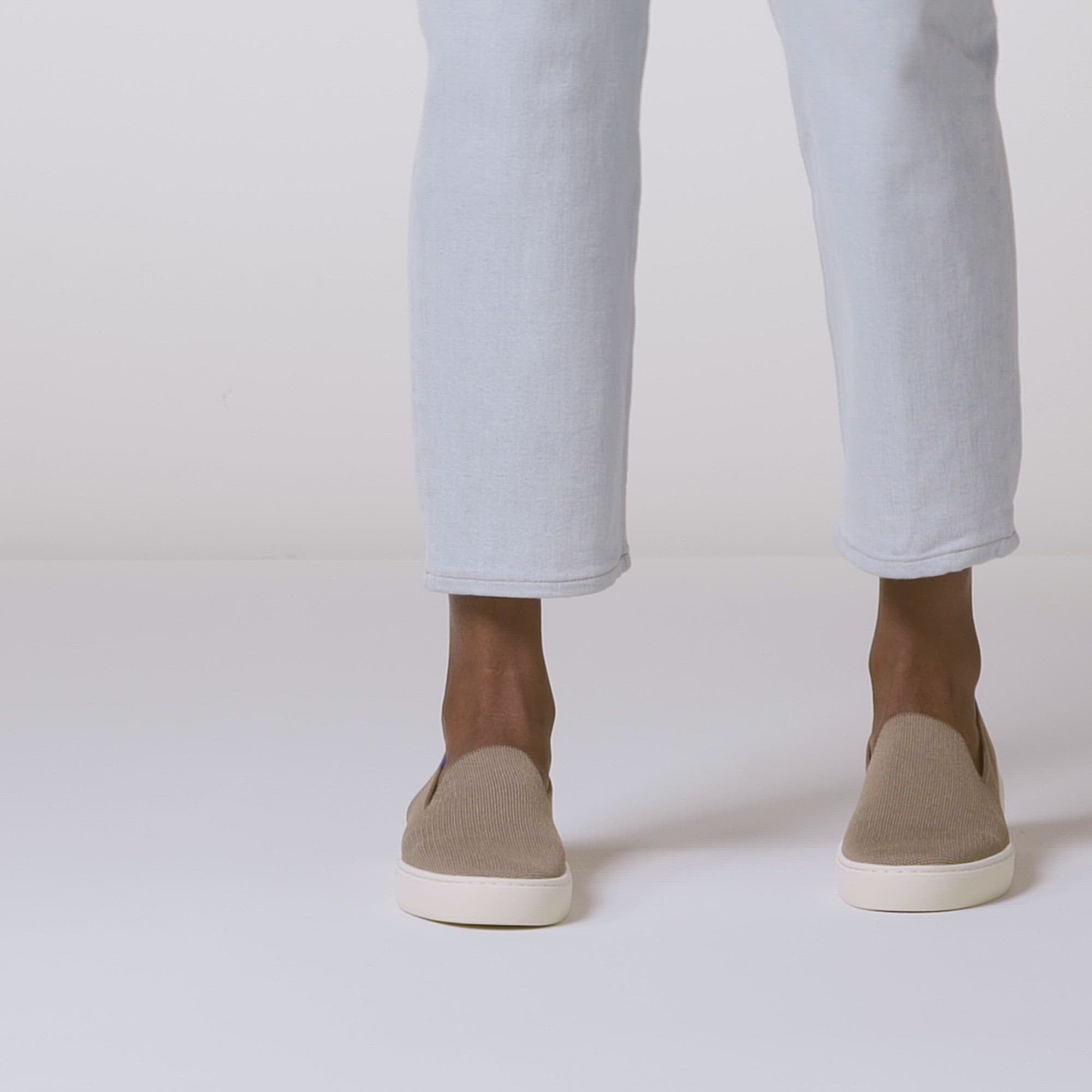 SOFTRIDE Feel Men's Slip-On Unisex Walking Shoes | PUMA